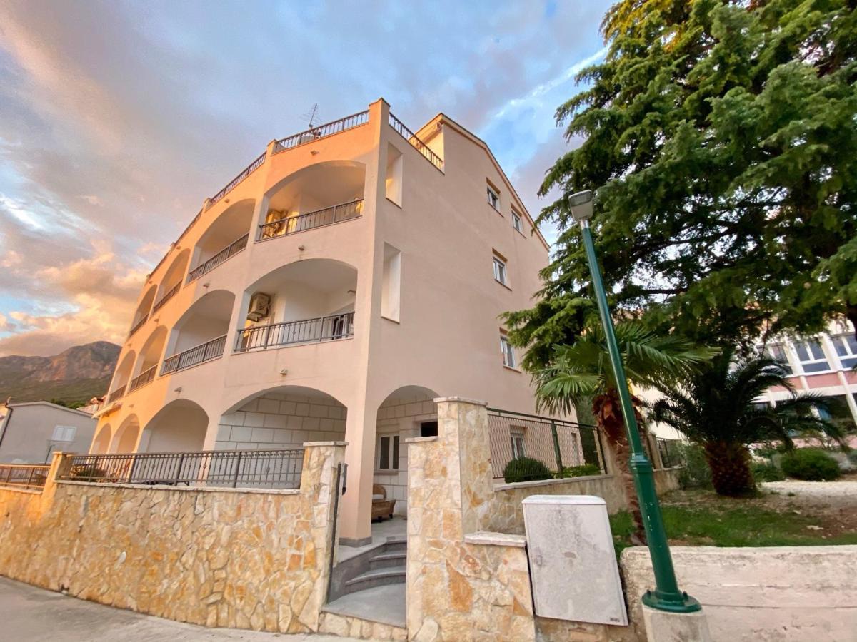 Apartments Grozdana Gradac  Eksteriør billede