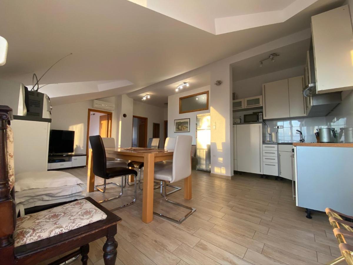 Apartments Grozdana Gradac  Eksteriør billede