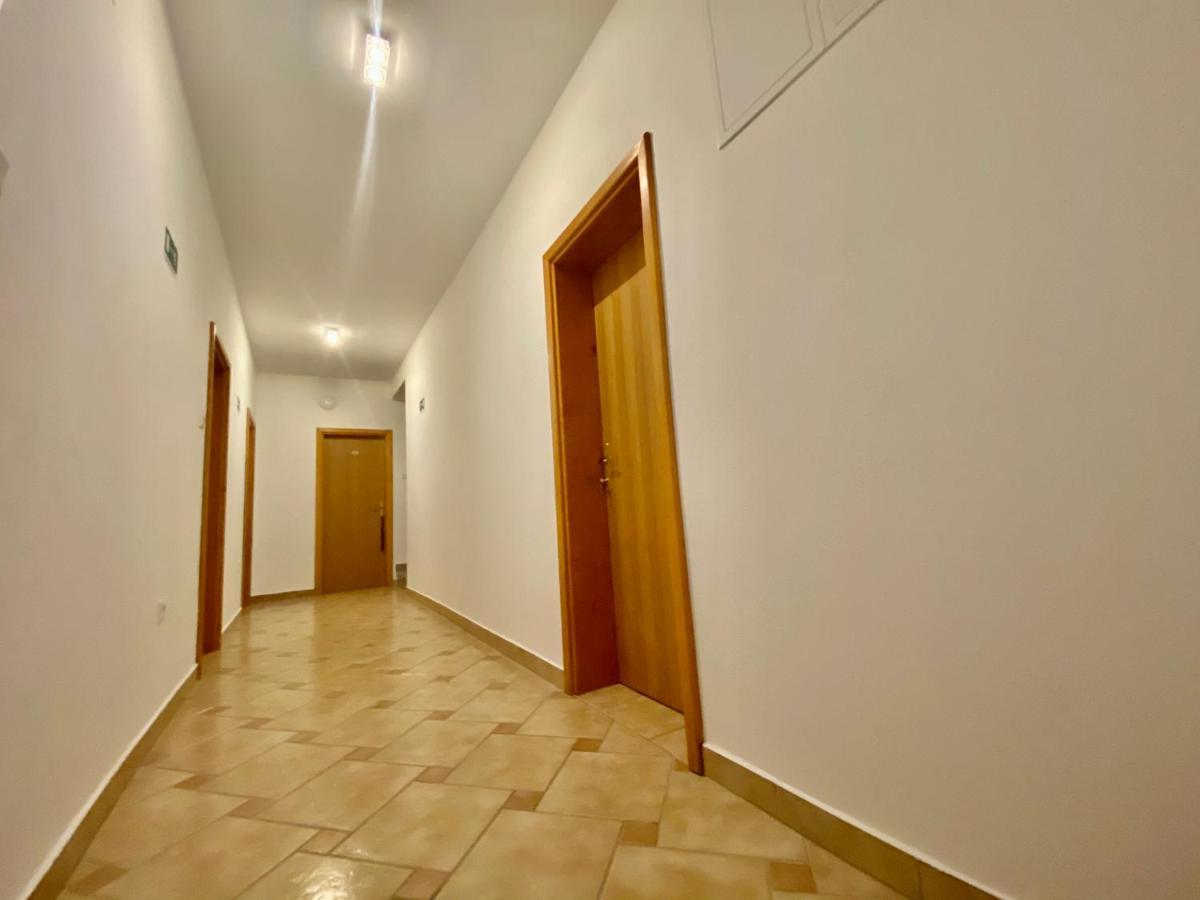 Apartments Grozdana Gradac  Eksteriør billede