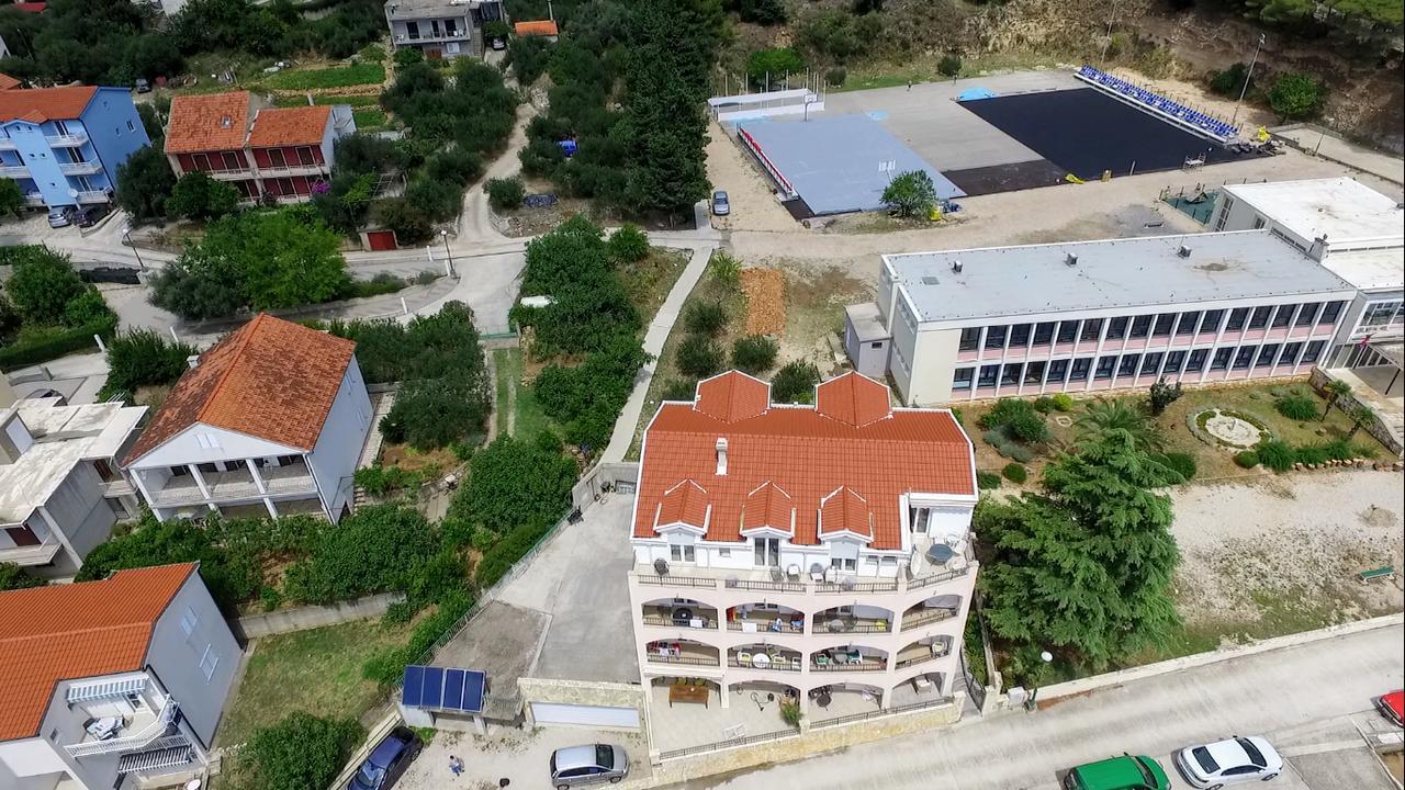 Apartments Grozdana Gradac  Eksteriør billede